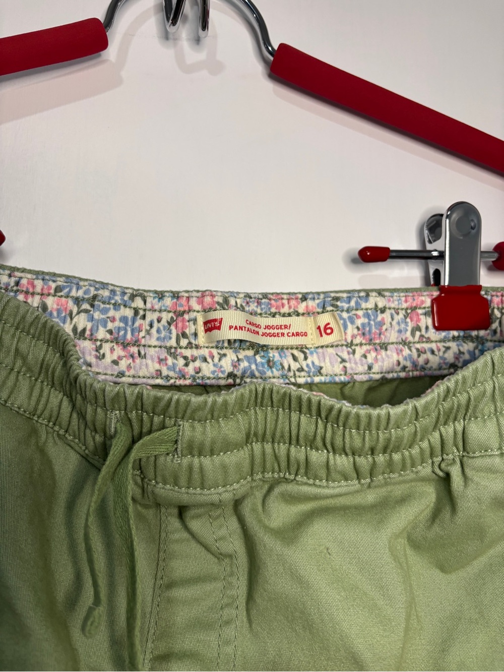 Levi's Olive Green Cargo Pants with Drawstring Waist - Picture 5 of 8